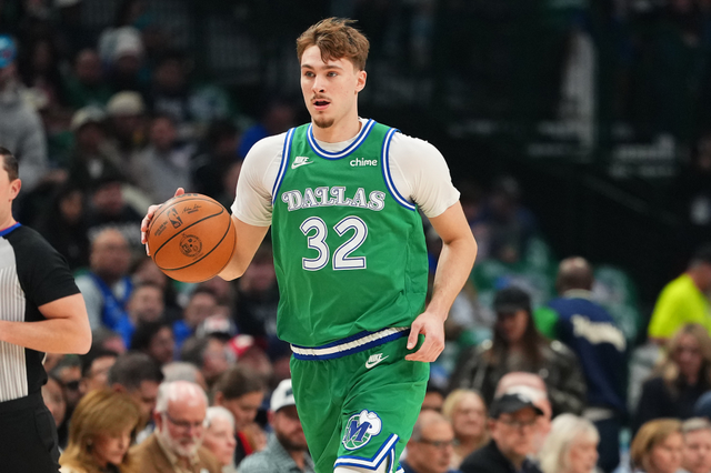 爱奇艺体育-独行侠vs马刺前瞻：弗拉格再战文班亚马，马刺背靠背作战遇考验